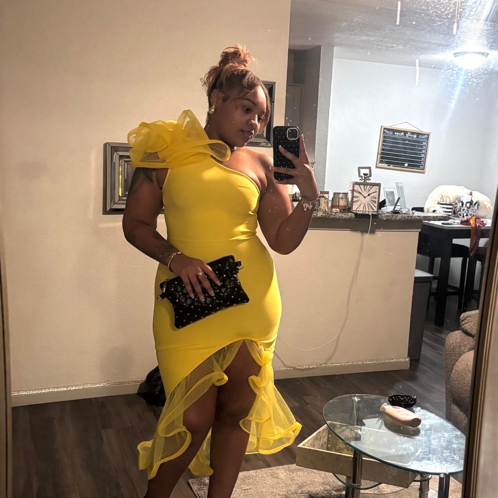 Fashion Nova Sunny Yellow Dress - Picture 5 of 5